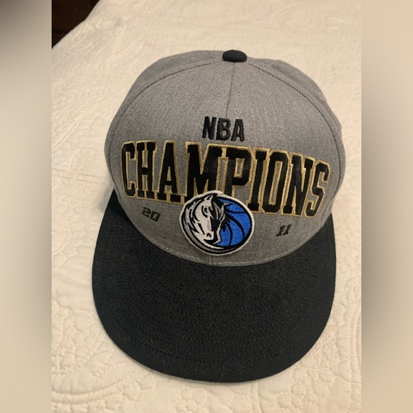 NWOT Adidas 2011 Champions The Finals NBA Dallas Mavericks